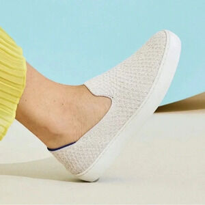 Rothy's The slip on white cream salt honeycomb sneaker light gray sz 5 washable